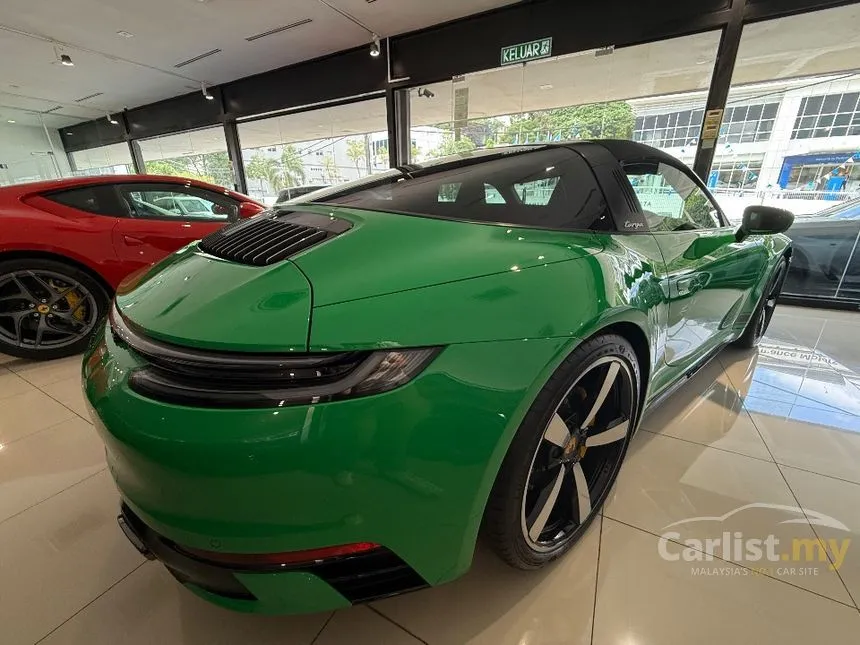 2021 Porsche 911 Targa 4S Heritage Design Edition Convertible