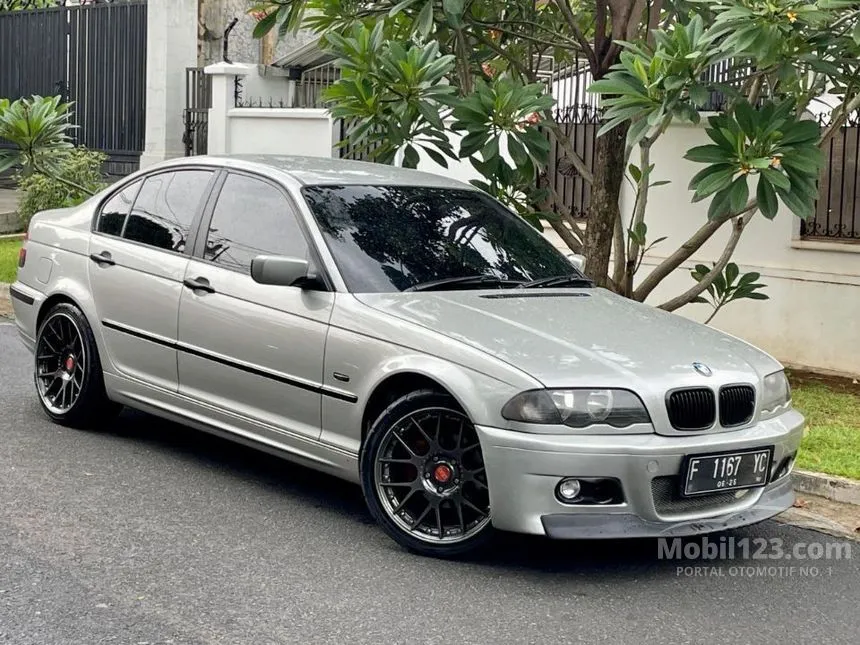 Jual Mobil BMW 318i 2001 2.0 di DKI Jakarta Automatic Sedan Silver Rp 80.000.000