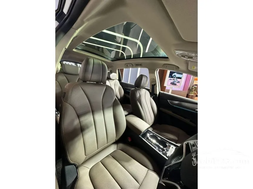 2025 BYD M6 Superior Captain 6 Seater MPV