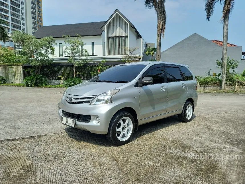 Jual Mobil Toyota Avanza 2014 E 1.3 di DKI Jakarta Automatic MPV Silver Rp 120.000.000