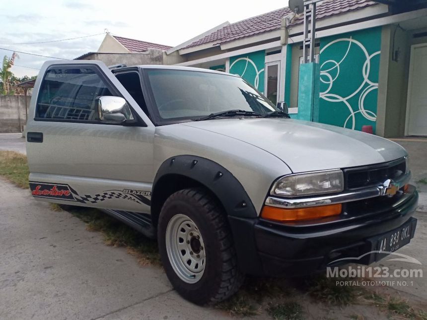 Jual Mobil Opel Blazer 2000 Montera LN 2.2 di Jawa Timur