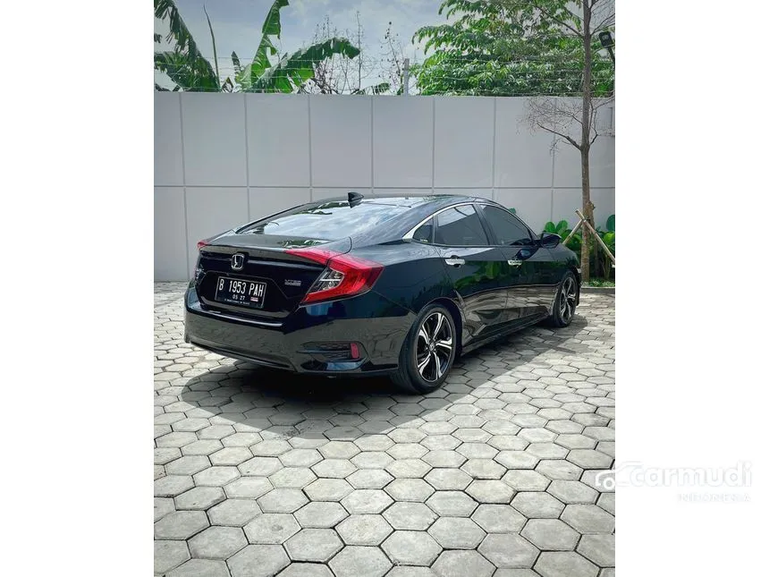 2017 Honda Civic ES Sedan
