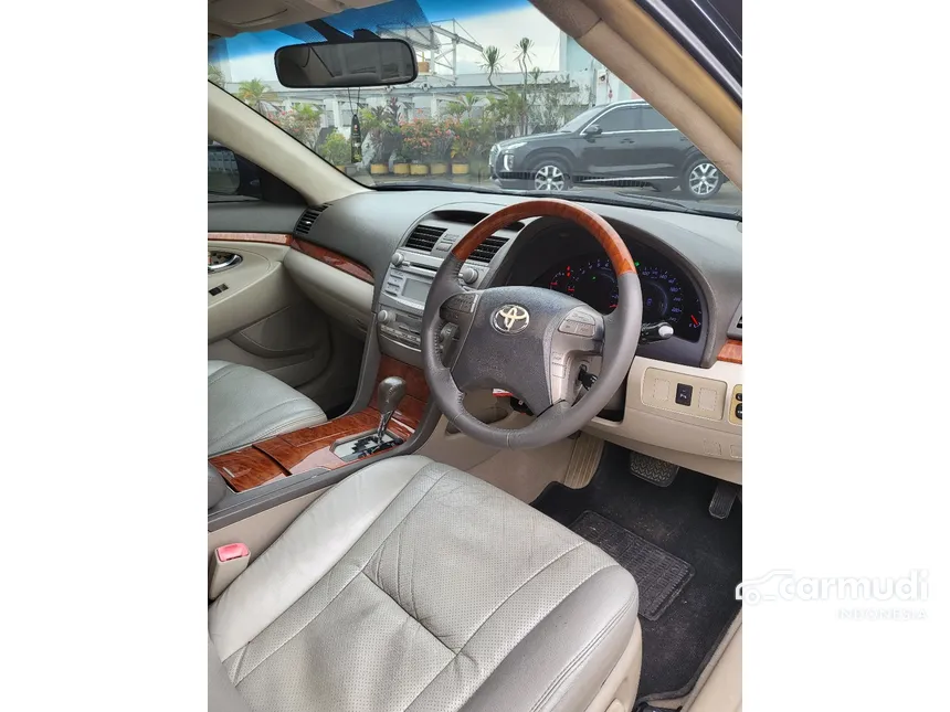 2010 Toyota Camry V Sedan