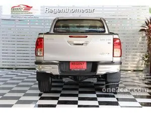 2018 Toyota HILUX REVO 2.4 E Prerunner Smart Cab Pickup
