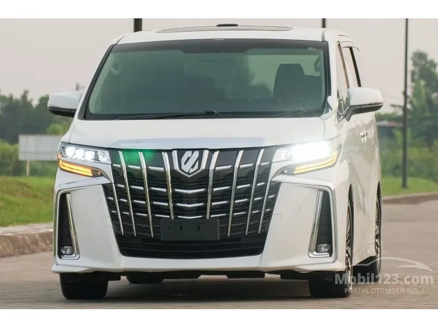 2015 Toyota Alphard SC MPV