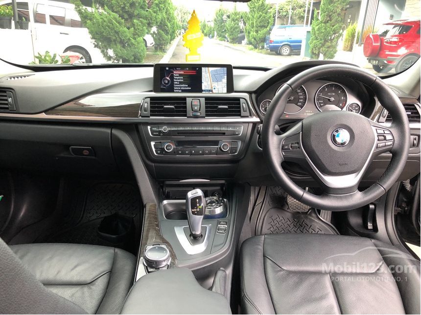 2014 BMW 320d Modern Sedan