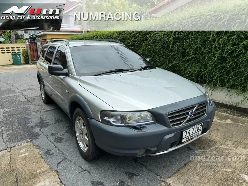 2002 Volvo V70 XC Wagon