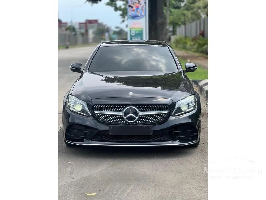 2019 Mercedes-Benz C300 AMG Line Sedan