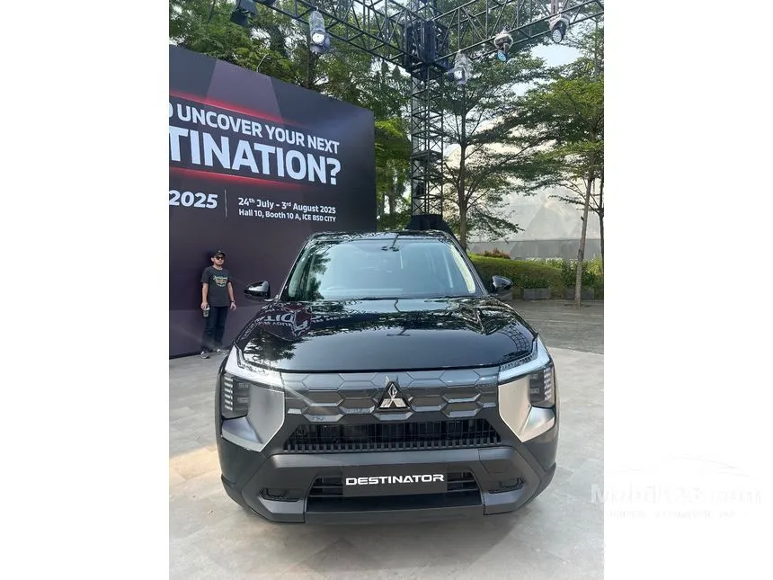 2025 Mitsubishi Destinator GLS SUV