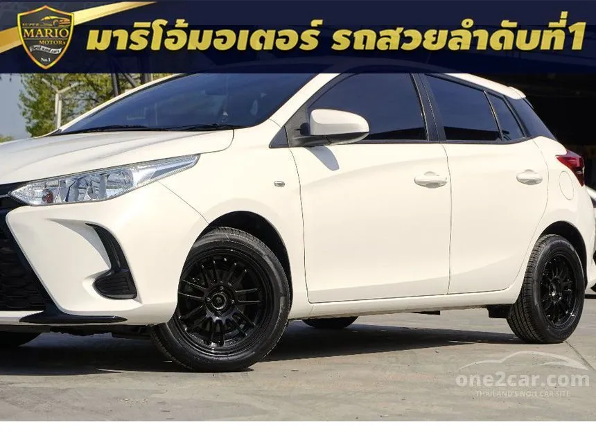 2021 Toyota YARIS Entry Hatchback