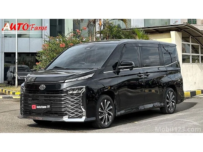 Jual Mobil Toyota Voxy 2022 2.0 di DKI Jakarta Automatic Wagon Hitam Rp 495.000.000