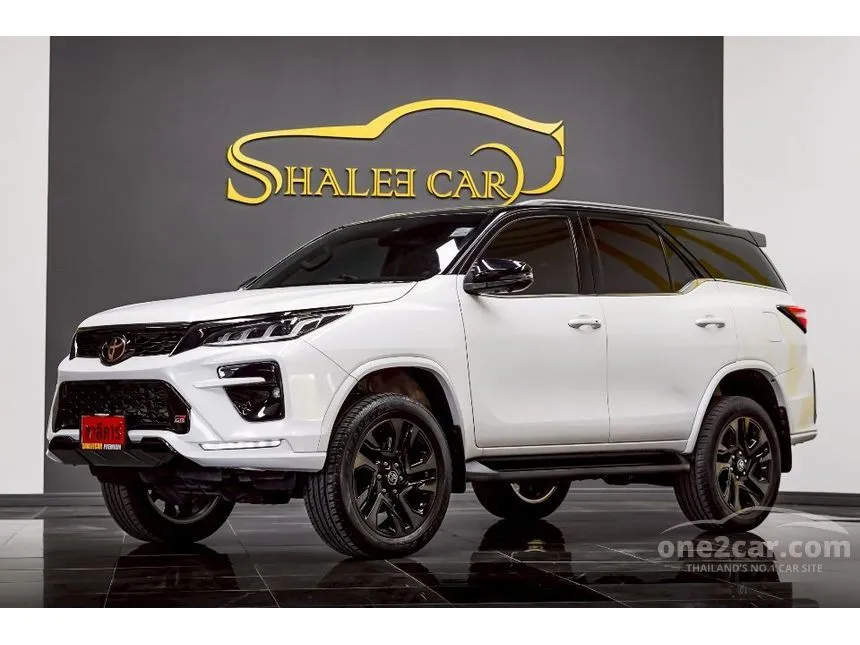2023 Toyota FORTUNER GR Sport (Black Top) SUV