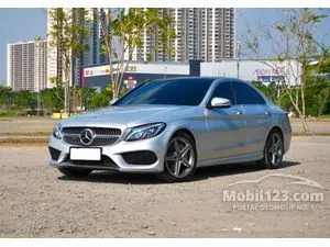 2017 Mercedes-Benz C300 2.0 AMG Line CKD Sedan