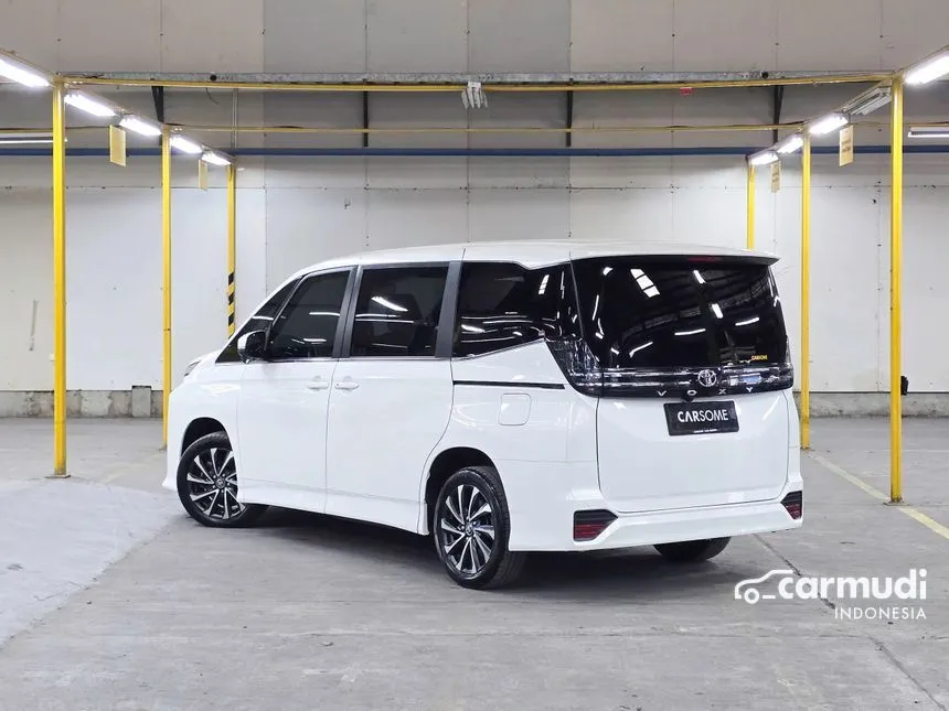 2024 Toyota Voxy (Premium Color) MPV