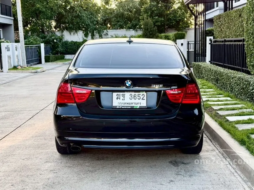 2012 BMW 318i Sedan