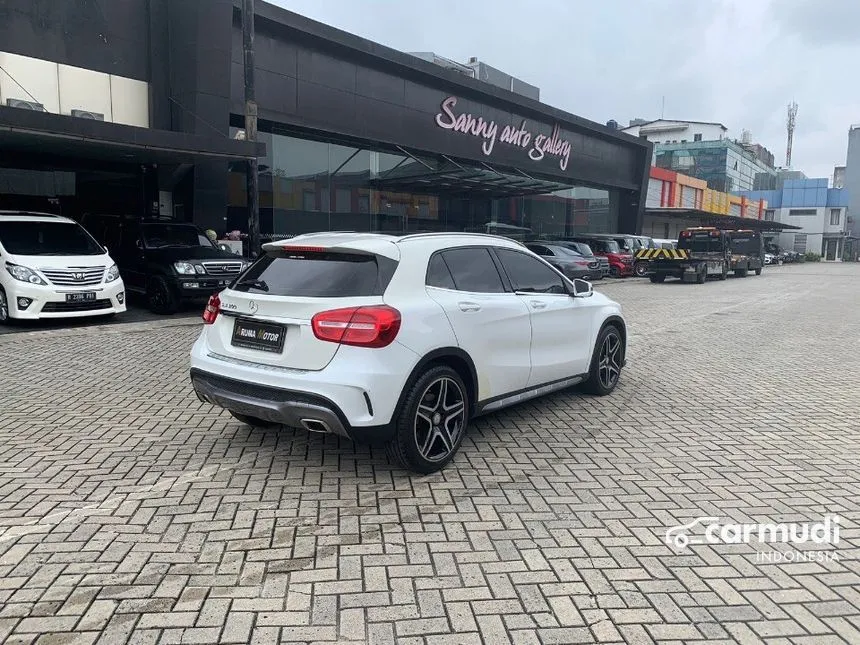 2015 Mercedes-Benz GLA200 Sport SUV