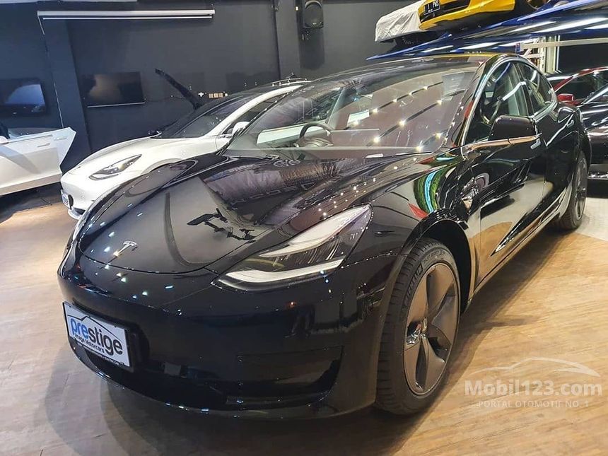 Jual Mobil Tesla Model 3 2020 Standard Range Di Dki Jakarta Automatic Sedan Hitam Rp 1 500 000 000 7106489 Mobil123 Com