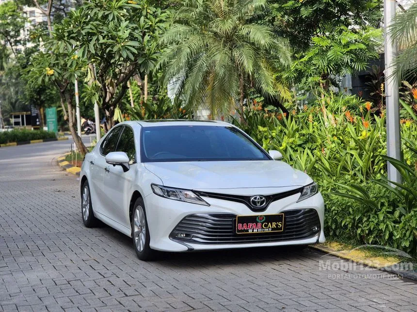2021 Toyota Camry V Sedan