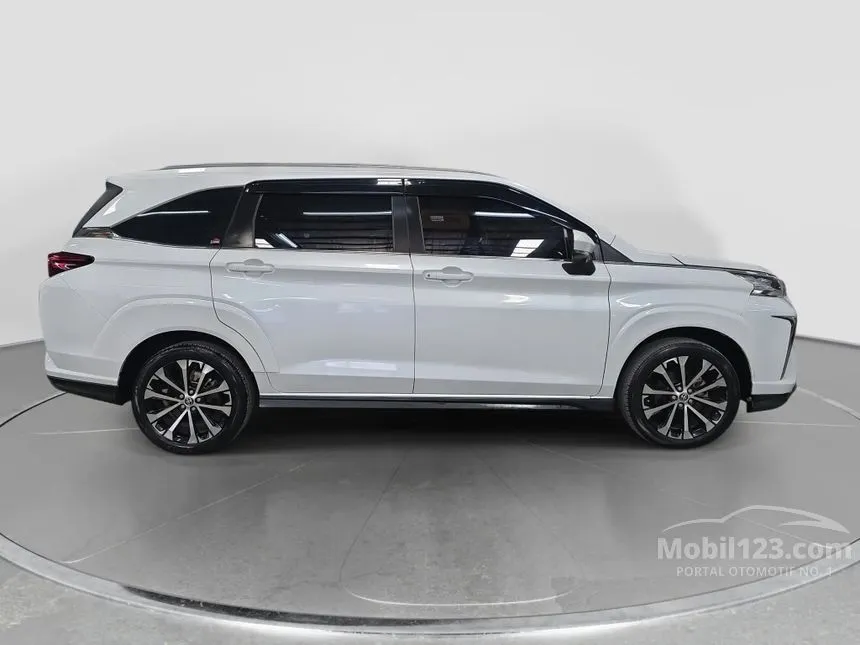 2022 Toyota Veloz Q (Premium Color) MPV