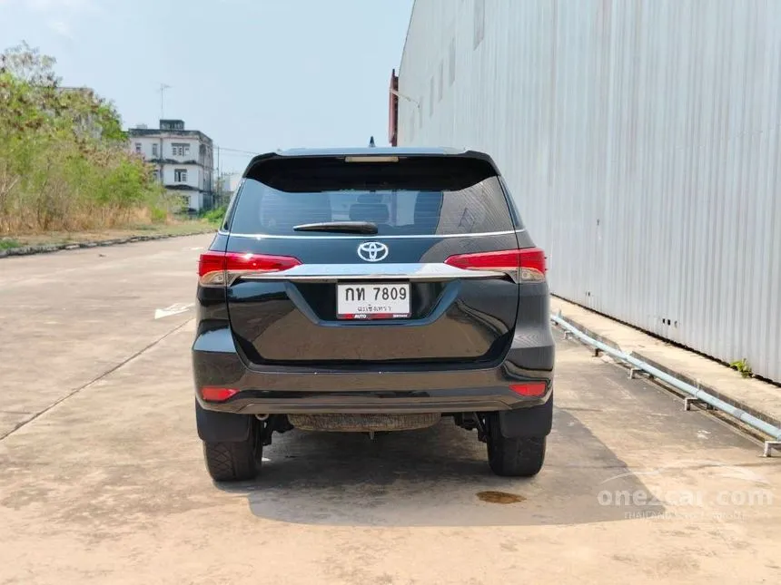 2016 Toyota FORTUNER V SUV