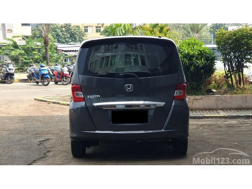 2013 Honda Freed S MPV