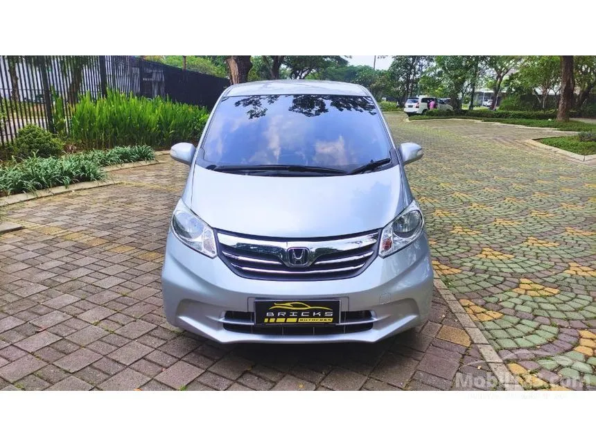 Jual Mobil Honda Freed 2013 E 1.5 di Banten Automatic MPV Silver Rp 134.000.000