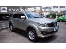 2013 Toyota Fortuner 2.7 (ปี 12-15) V SUV AT