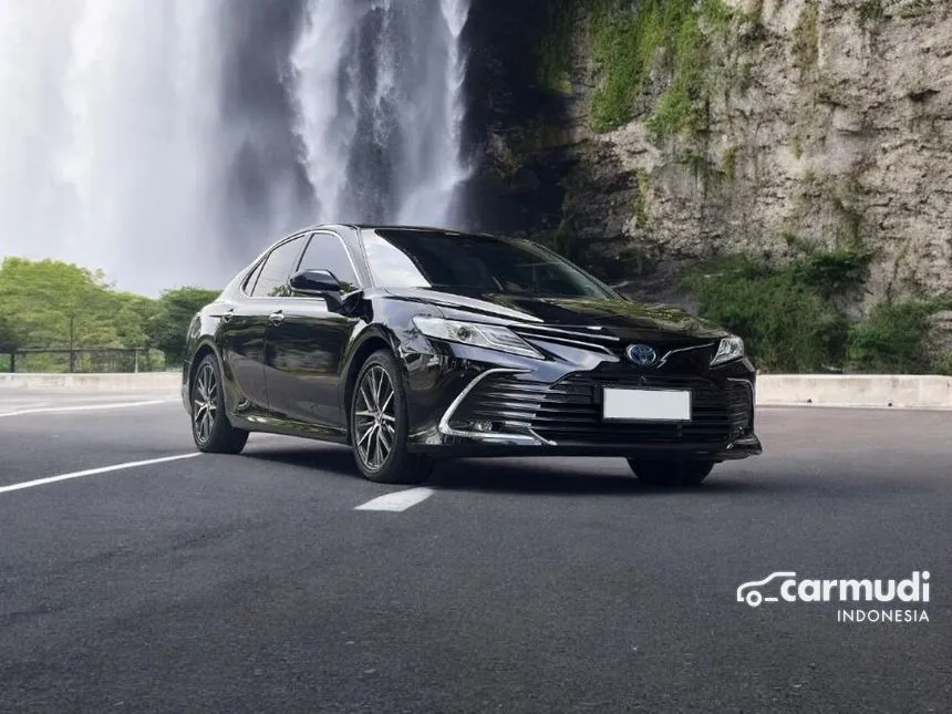 Jual Mobil Toyota Camry 2023 HV TSS 2 2.5 di Jawa Timur Automatic Sedan Hitam Rp 810.000.000