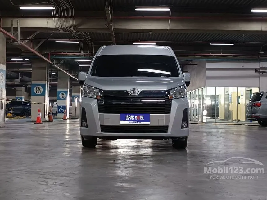 2023 Toyota Hiace Premio Van