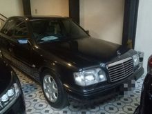 1996 Mercedes-Benz E320 3.2 W124 3.2 L6 Automatic Sedan