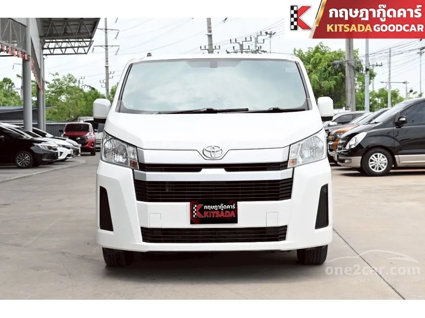 2022 Toyota HIACE GL Van