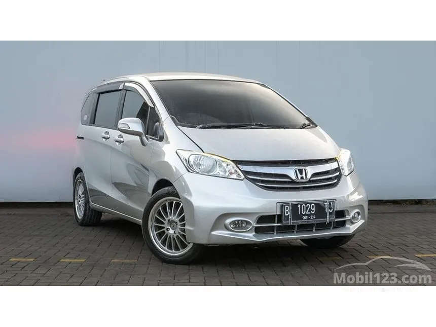 Jual Mobil Honda Freed 2014 E 1.5 di DKI Jakarta Automatic MPV Silver Rp 169.000.000