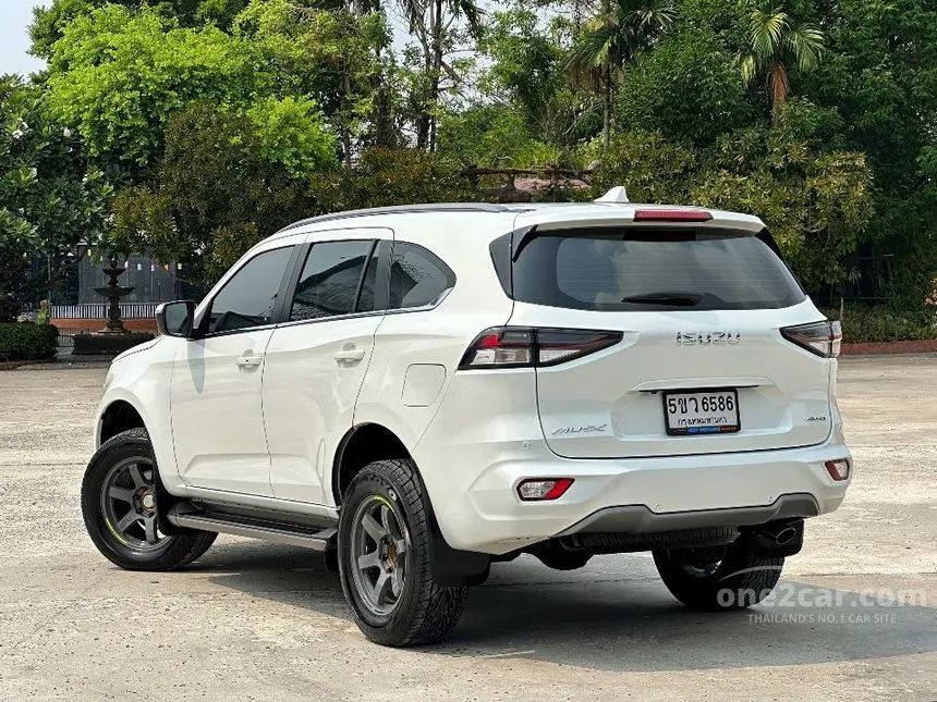 2021 Isuzu MU-X Ultimate SUV