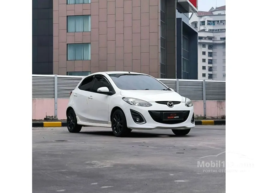 Jual Mobil Mazda 2 2013 RZ 1.5 di DKI Jakarta Automatic Hatchback Putih Rp 115.000.000