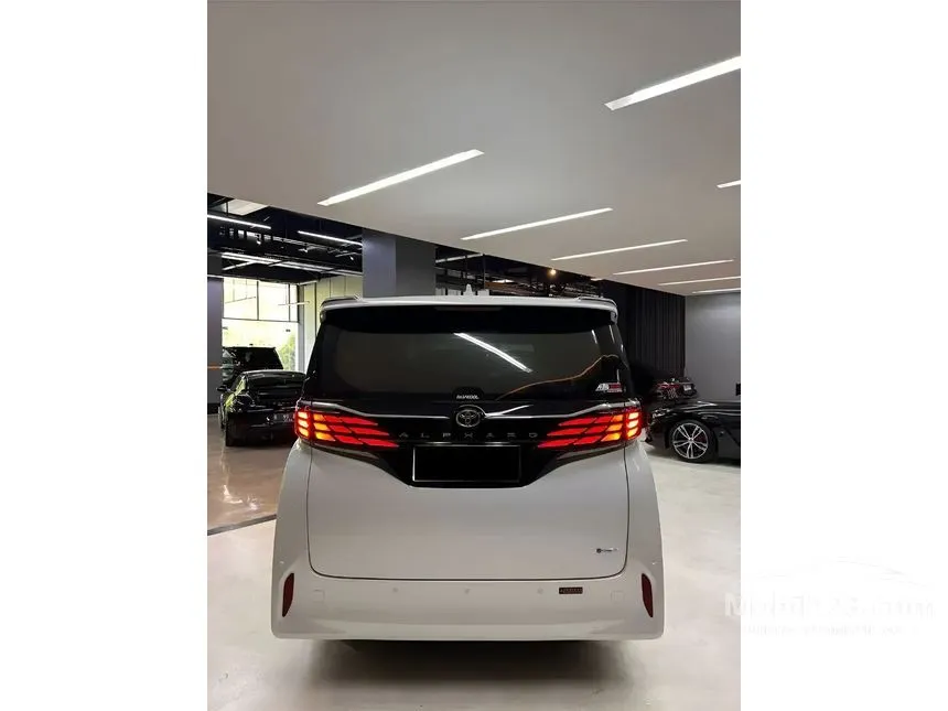 2024 Toyota Alphard HEV (Premium Color) MPV