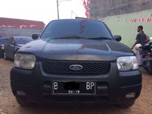 FORD ESCAPE XLT 2004,MINIBUS JEEP MEWAH KELUARGA, PEMAKAIAN WANITA DARI BARU (HRG NEGO)