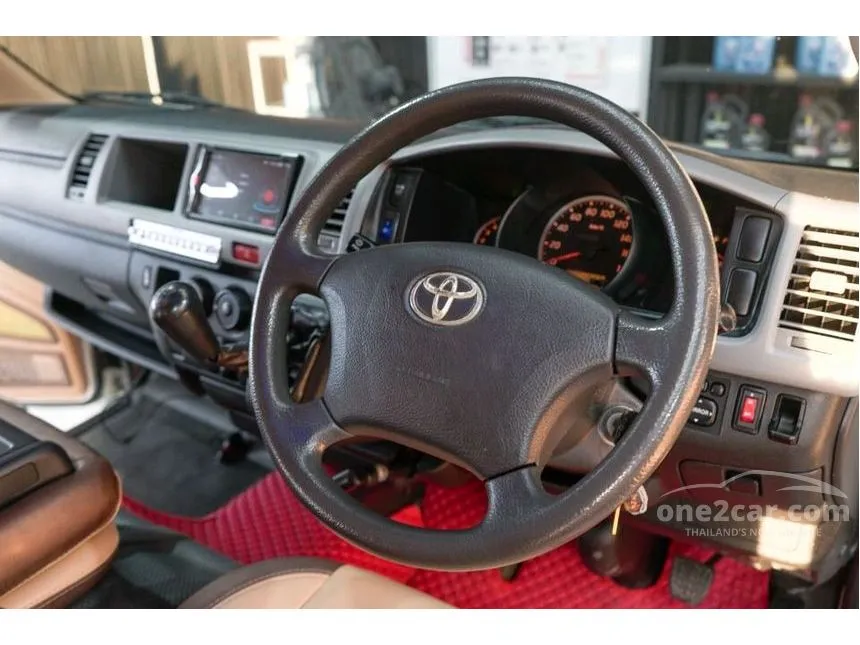 2013 Toyota Commuter Van