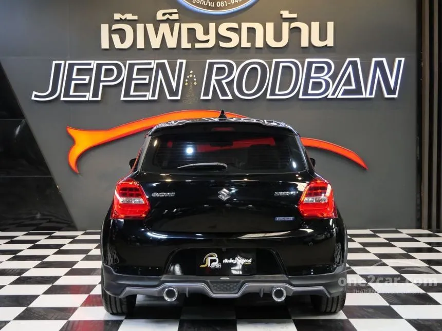 2022 Suzuki SWIFT GLX Hatchback