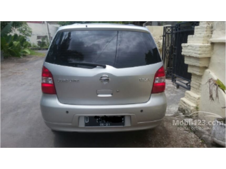 Jual Mobil  Nissan  Grand Livina 2011 XV 1 5 di Jawa  Barat  