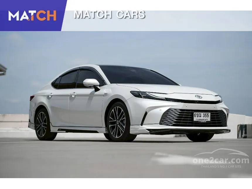 2025 Toyota CAMRY HEV Premium Luxury Sedan