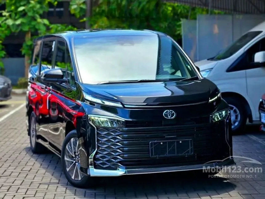 Jual Mobil Toyota Voxy 2024 2.0 di Banten Automatic Van Wagon Hitam Rp 549.000.000