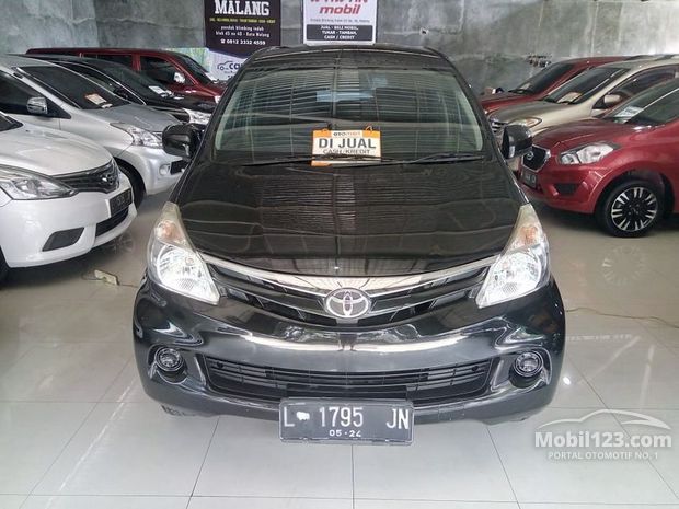 Toyota Avanza Mobil Bekas Baru dijual di Malang Jawa 