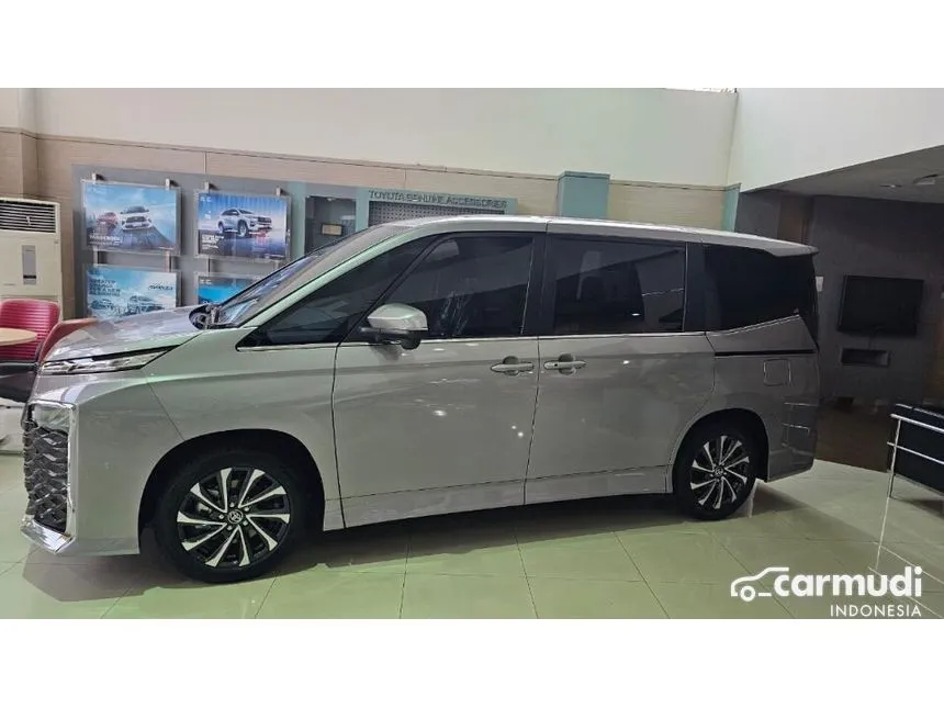 2024 Toyota Voxy Van Wagon