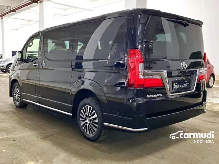 2023 Toyota GranAce Premium Van Wagon