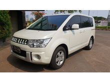 Mitsubishi Delica 2.0 AT Putih 2015