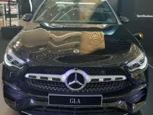 2022 Mercedes-Benz GLA200 1,3 AMG Line SUV READY STOCK