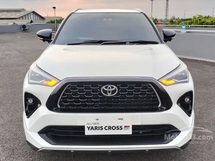 Jual Mobil Toyota Yaris Cross 2025 S HV with GR Parts Aero Pkg(Prem Clr) 1.5 di Jawa Barat Automatic SUV Putih Rp 309.000.000