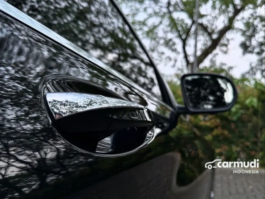 2020 Mercedes-Benz C300 AMG Line Sedan