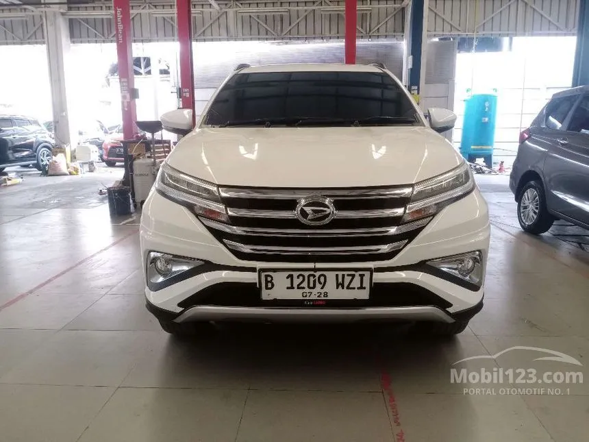 Jual Mobil Daihatsu Terios 2018 R Deluxe 1.5 di Jawa Barat Automatic SUV Putih Rp 186.000.000