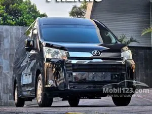 2025 Toyota Hiace 2.8 Premio Van